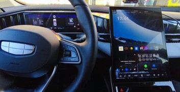 Установка голосового, навигации и приложений на Geely Atlas New в Новоорске